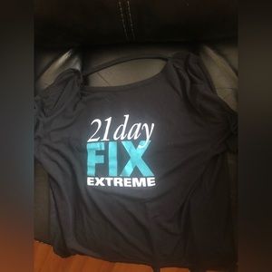 21 Day Fix Extreme Women’s Flowy Boat neck shirt blouse GUC! Size Small Petite